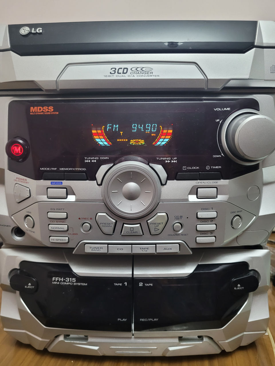 Продам музыкальный центр lg FFH-315 с пультом без колонок