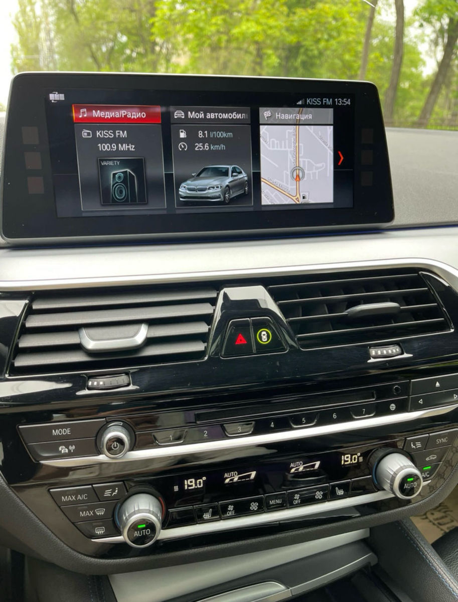 BMW 5 Series foto 4