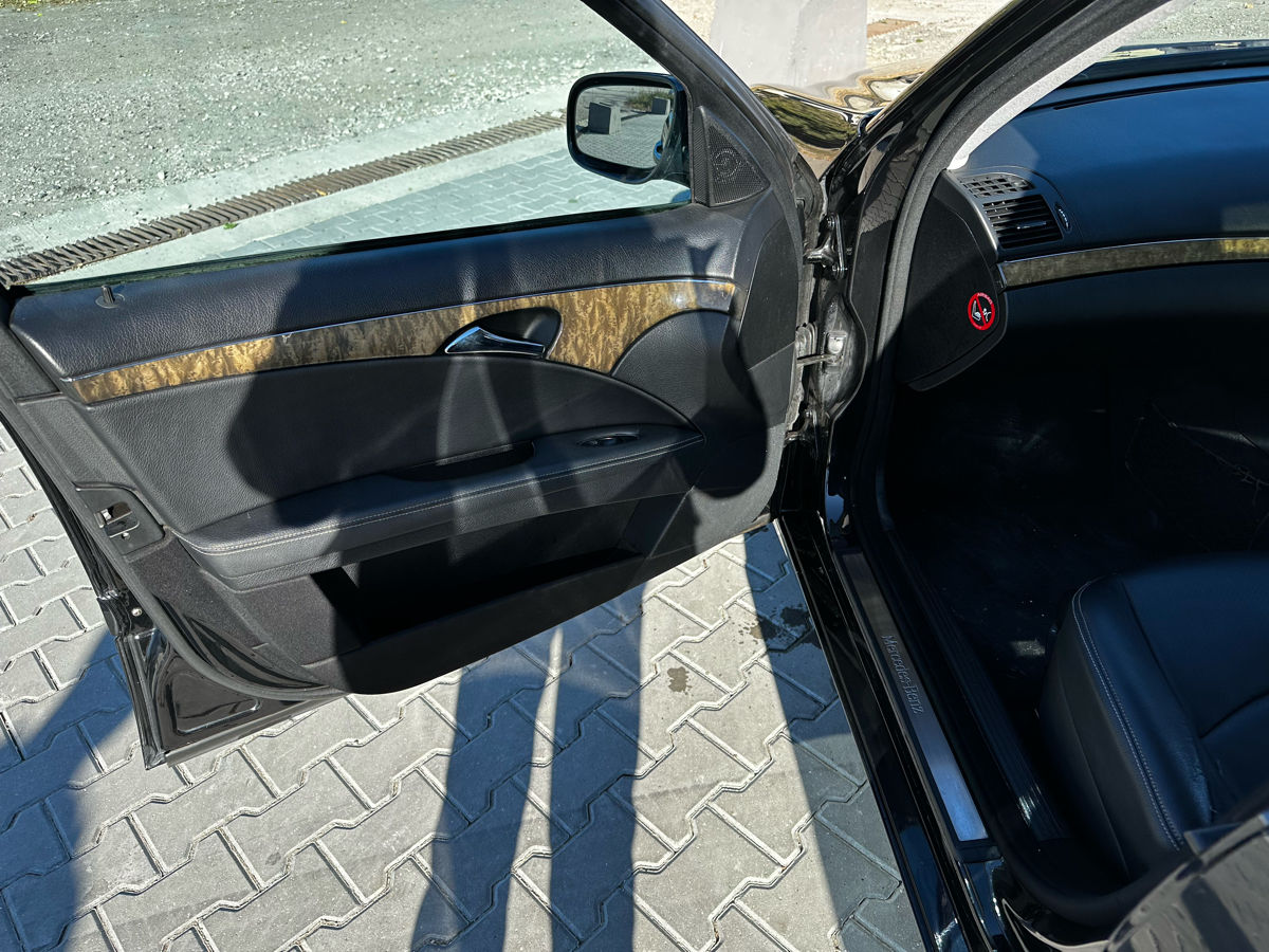 Mercedes W211 foto 1
