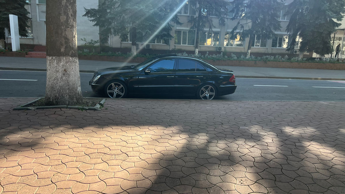 Mercedes E-Class фото 4