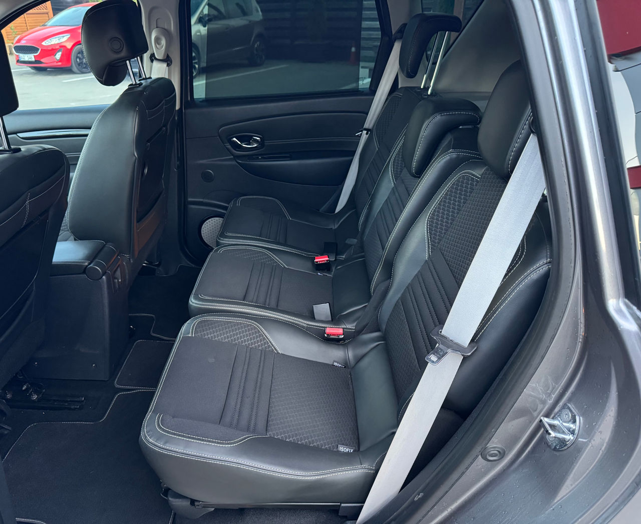 Renault Scenic фото 12