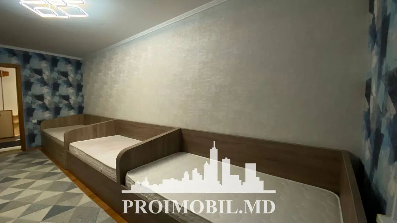 Apartament cu 3 camere, 75 m², Centru, Chișinău foto 3