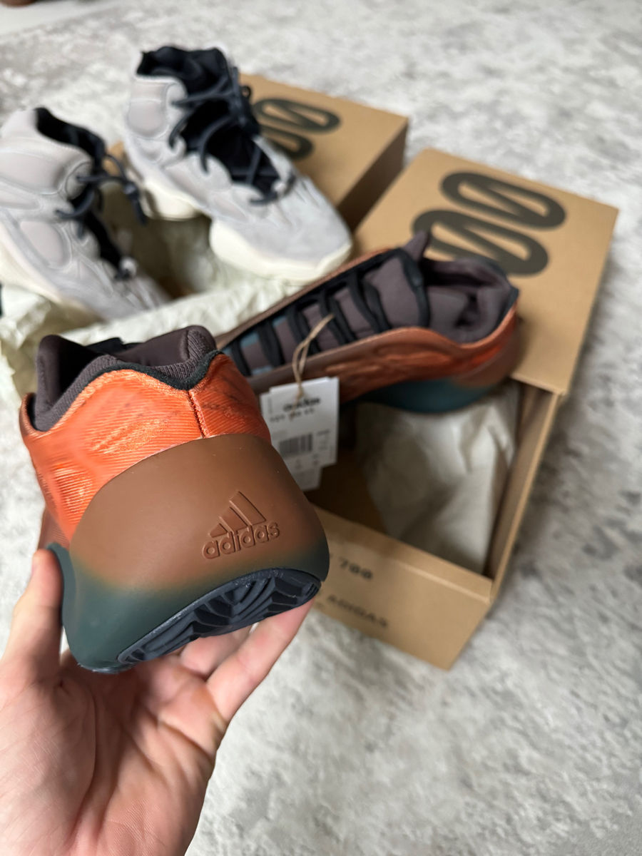 Yeezy boost 700 фото 7