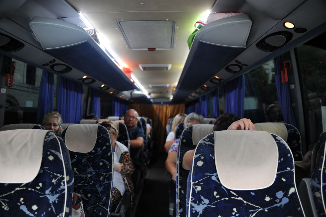 Transport pasageri si colete Moldova Italia foto 2