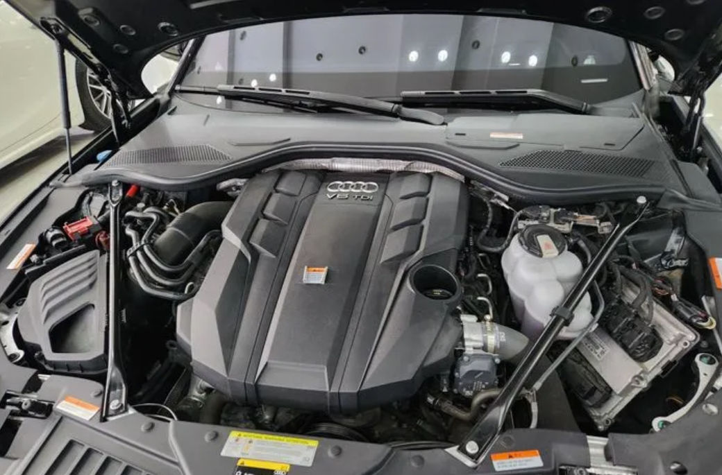 Audi A8 foto 3