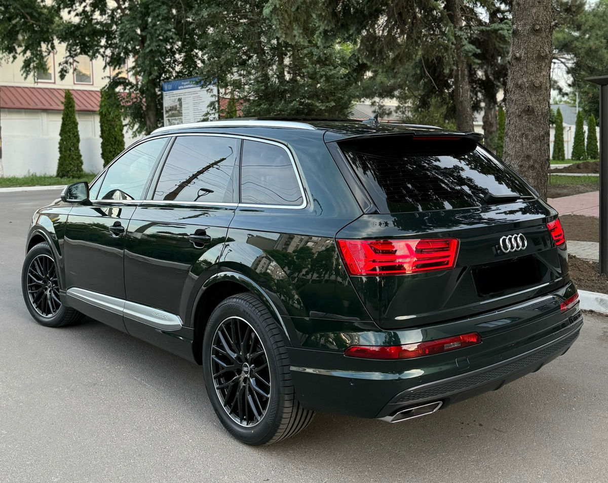 Audi Q7 фото 4