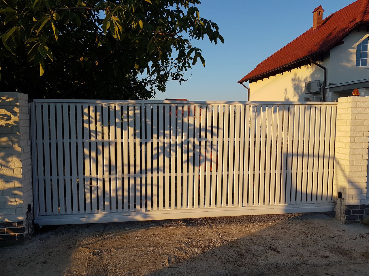 Porţi culisante cu automatizare sau fara. foto 4