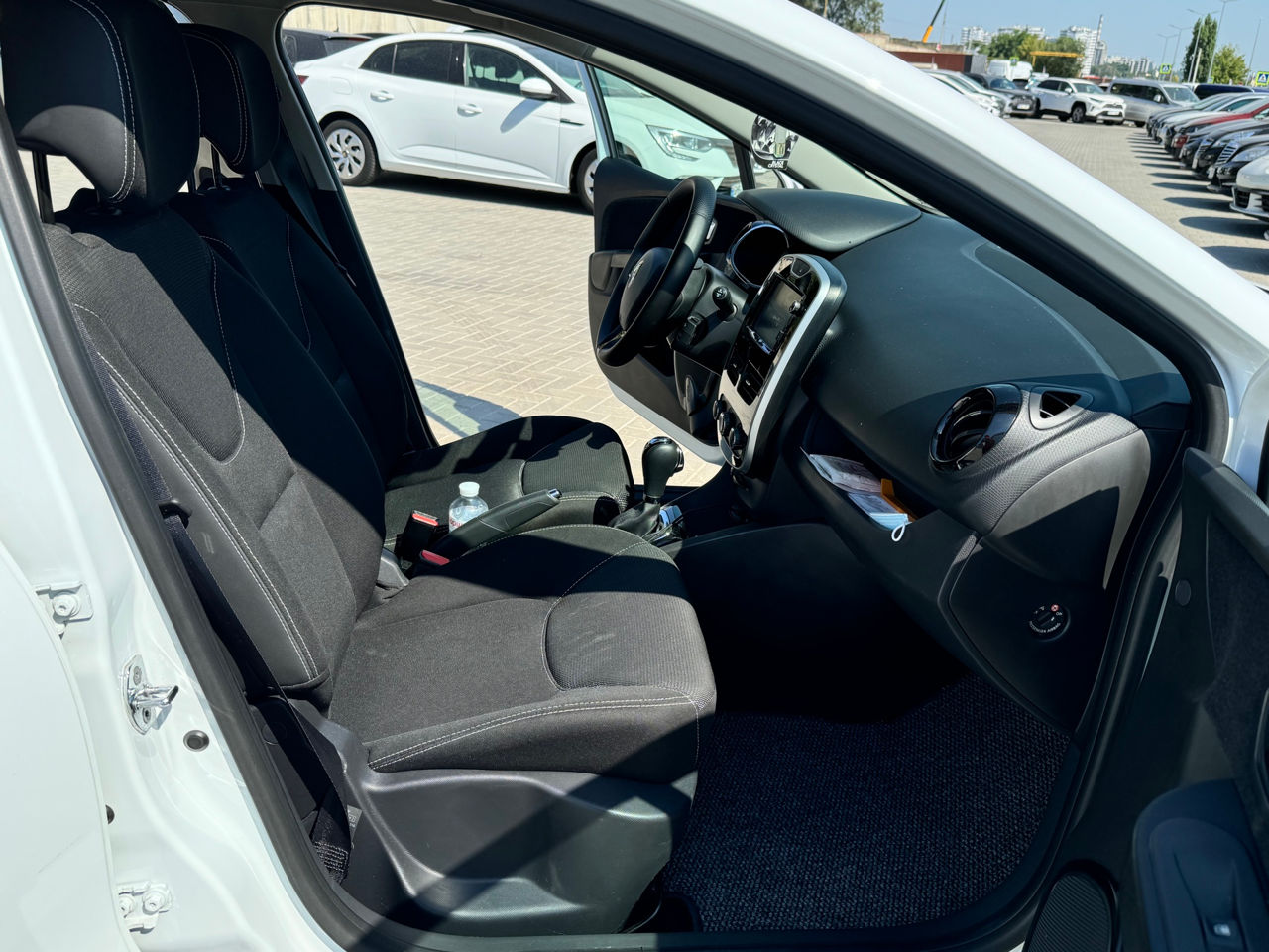 Renault Clio foto 17