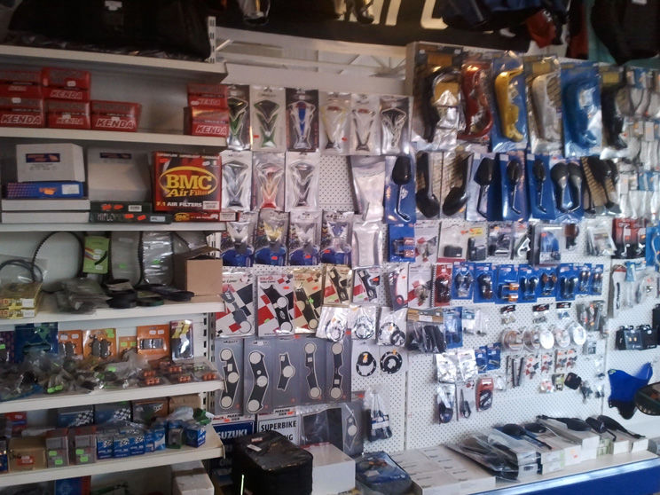 Piese  scutere moto ATV avem piese pentru toate scuterele Italiene Japoneze Chineze (preturi mici!) foto 1
