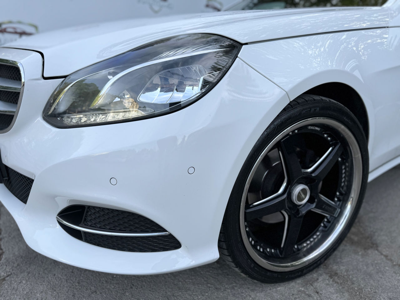 Mercedes E-Class foto 17