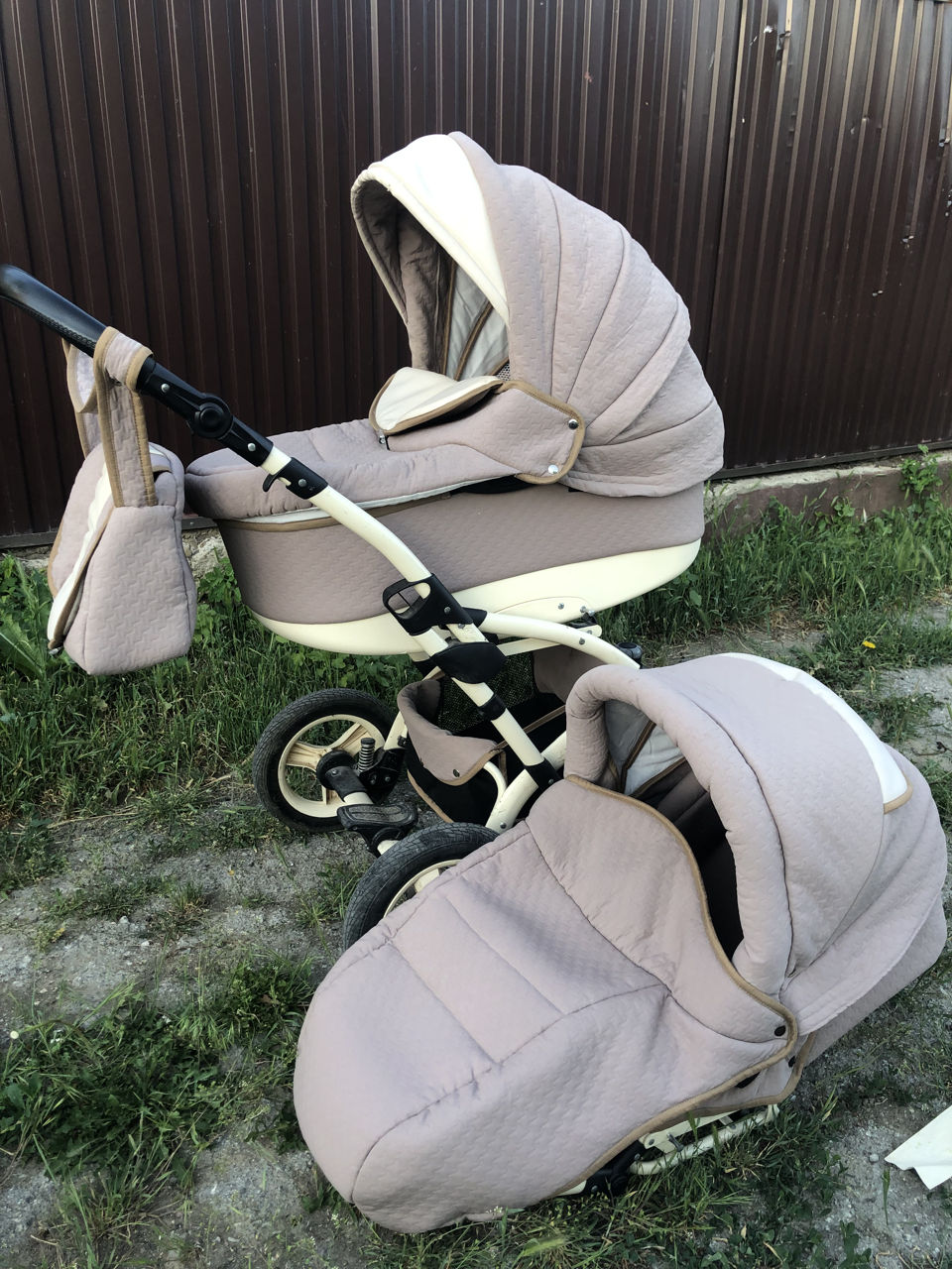 Продам коляску 2 в 1 зима лето