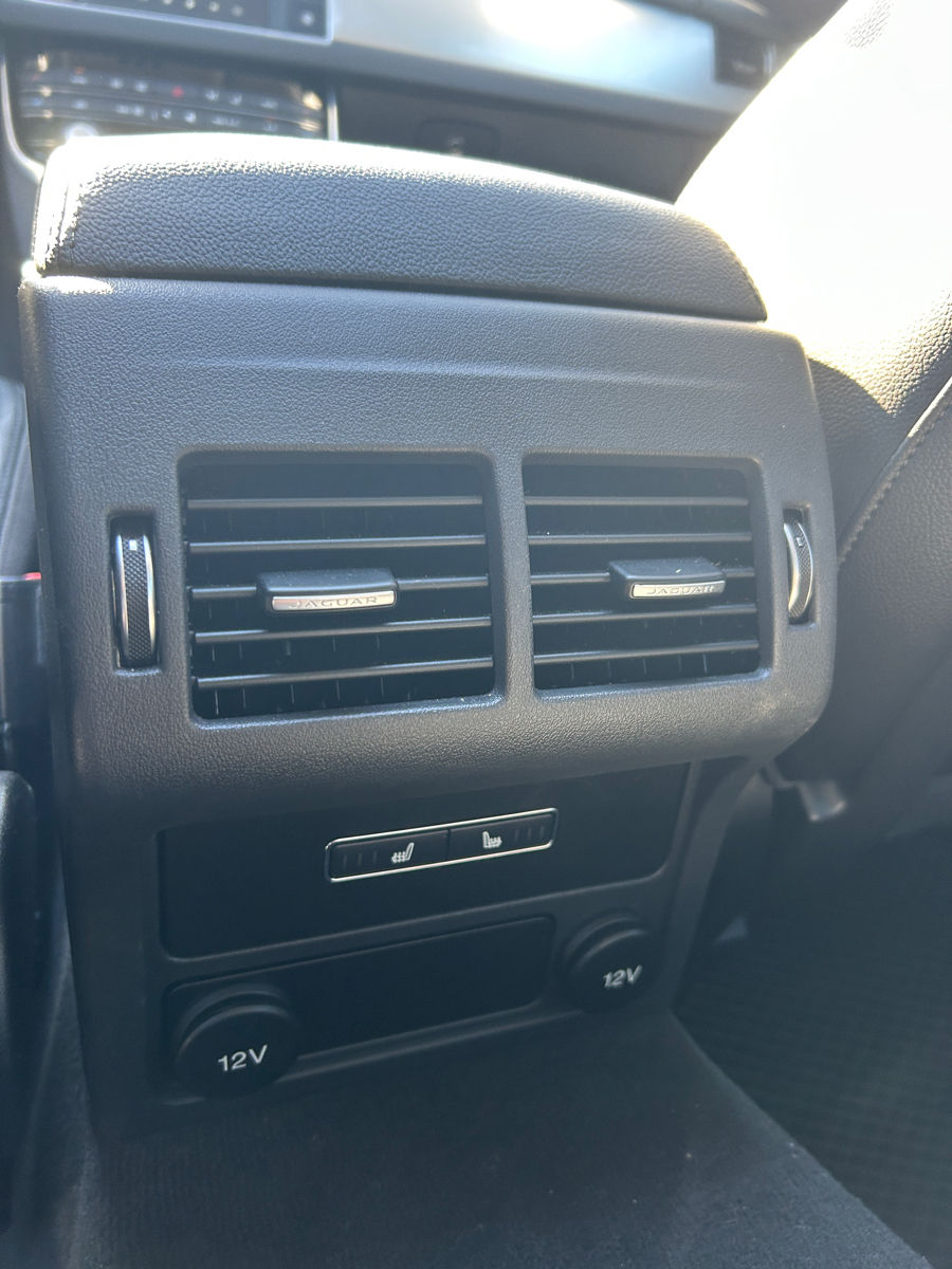Jaguar XF foto 9