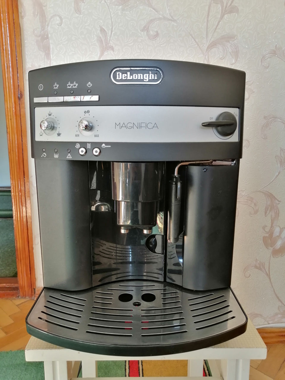 Кофемашина  Delonghi Magnifica foto 0