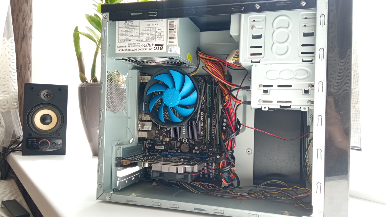 Системный блок на SSD + монитор