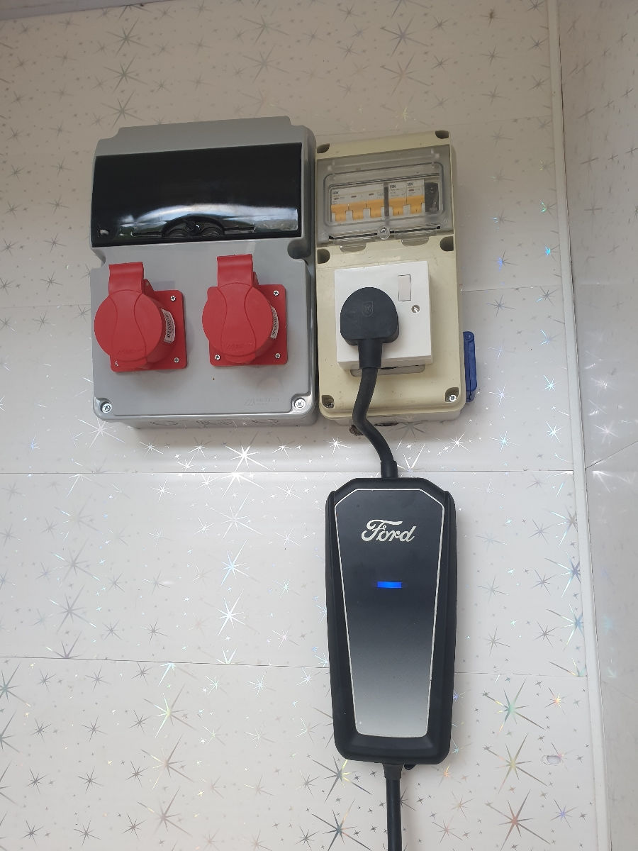 Electrician Botanica Telecentru Centru / Электрик Ботаника аварийный выезд фото 3