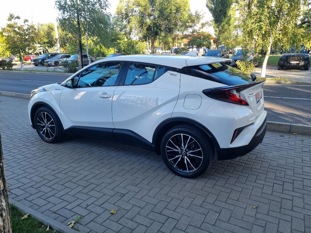 Toyota C-HR 2022 photo 8