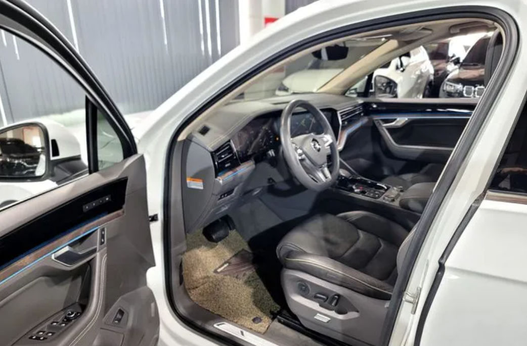 Volkswagen Touareg foto 7