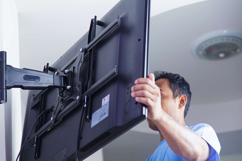 Монтаж и установка телевизоров LCD, LED, плазма на стену. Instalarea televizorului pe perete. фото 0