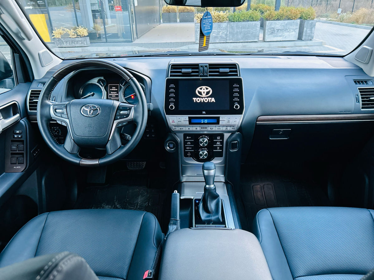 Toyota Land Cruiser Prado foto 6