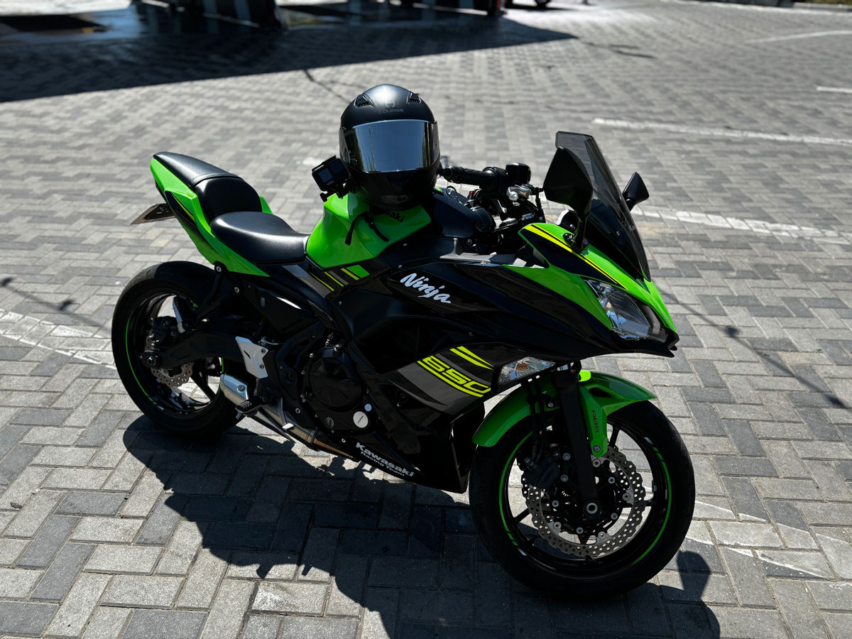 Kawasaki Ninja 650 foto 3