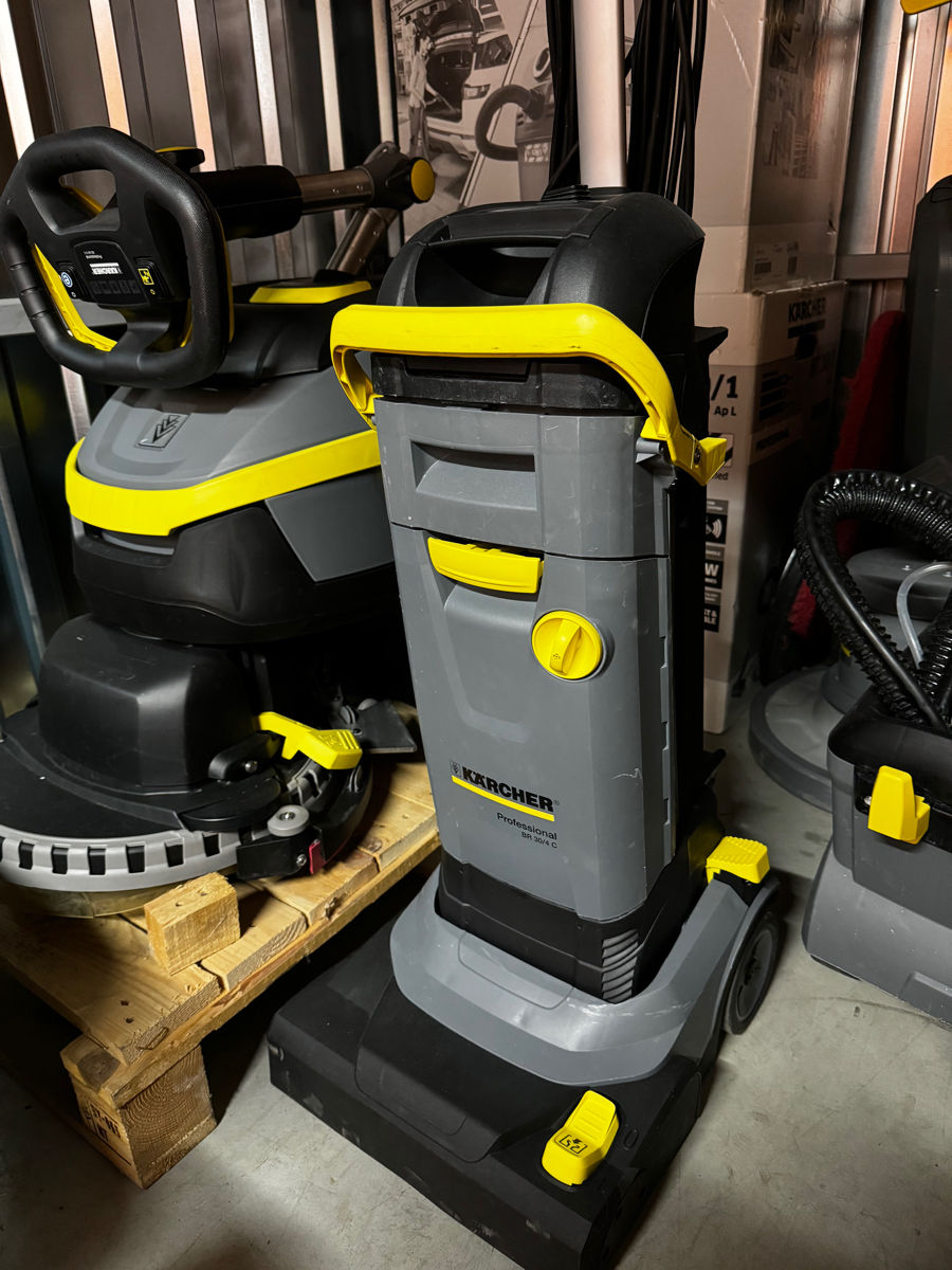 Mașini de curățenie Karcher aproape noi – de vânzare!  фото 1