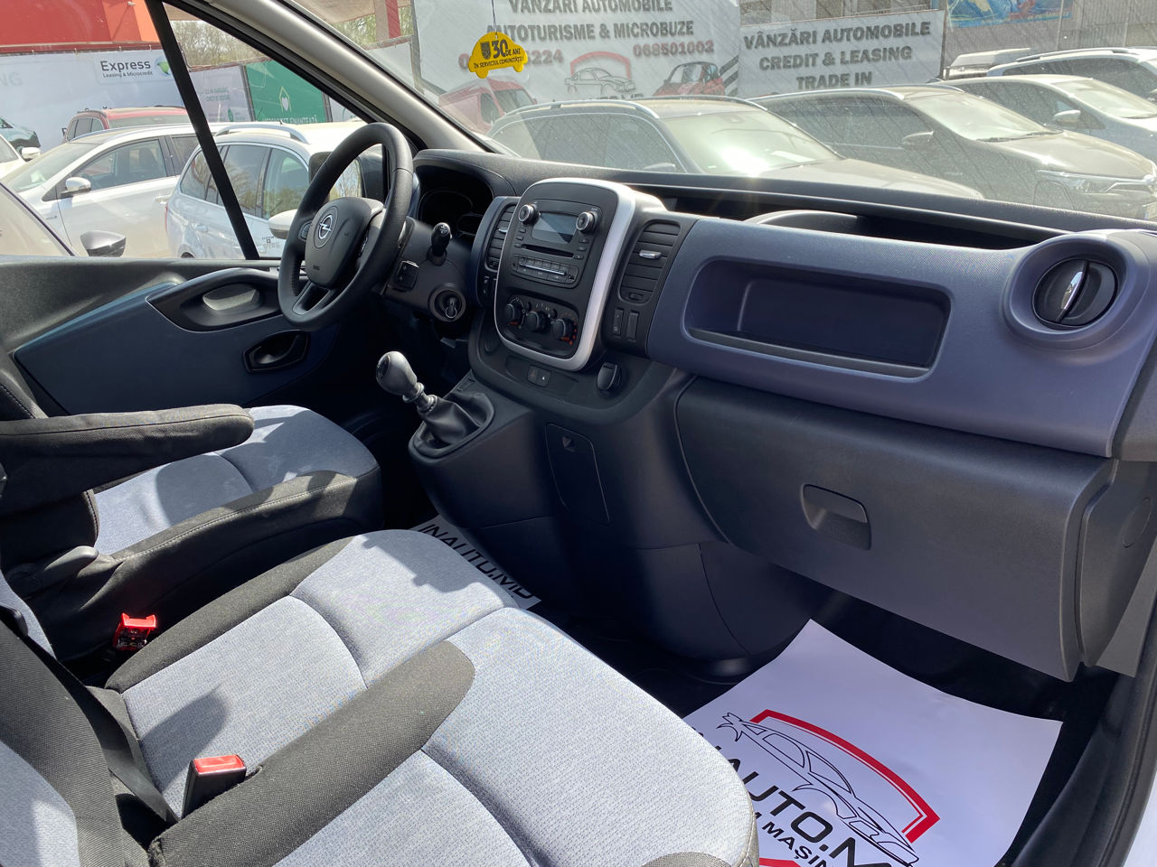 Opel Vivaro 6 locuri foto 7