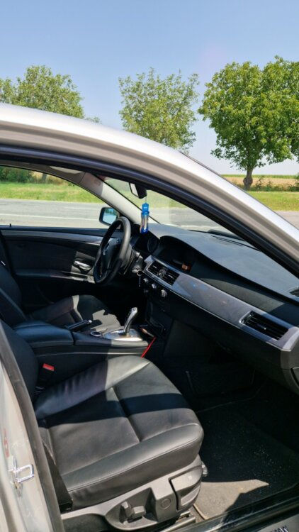 BMW 5 Series фото 3