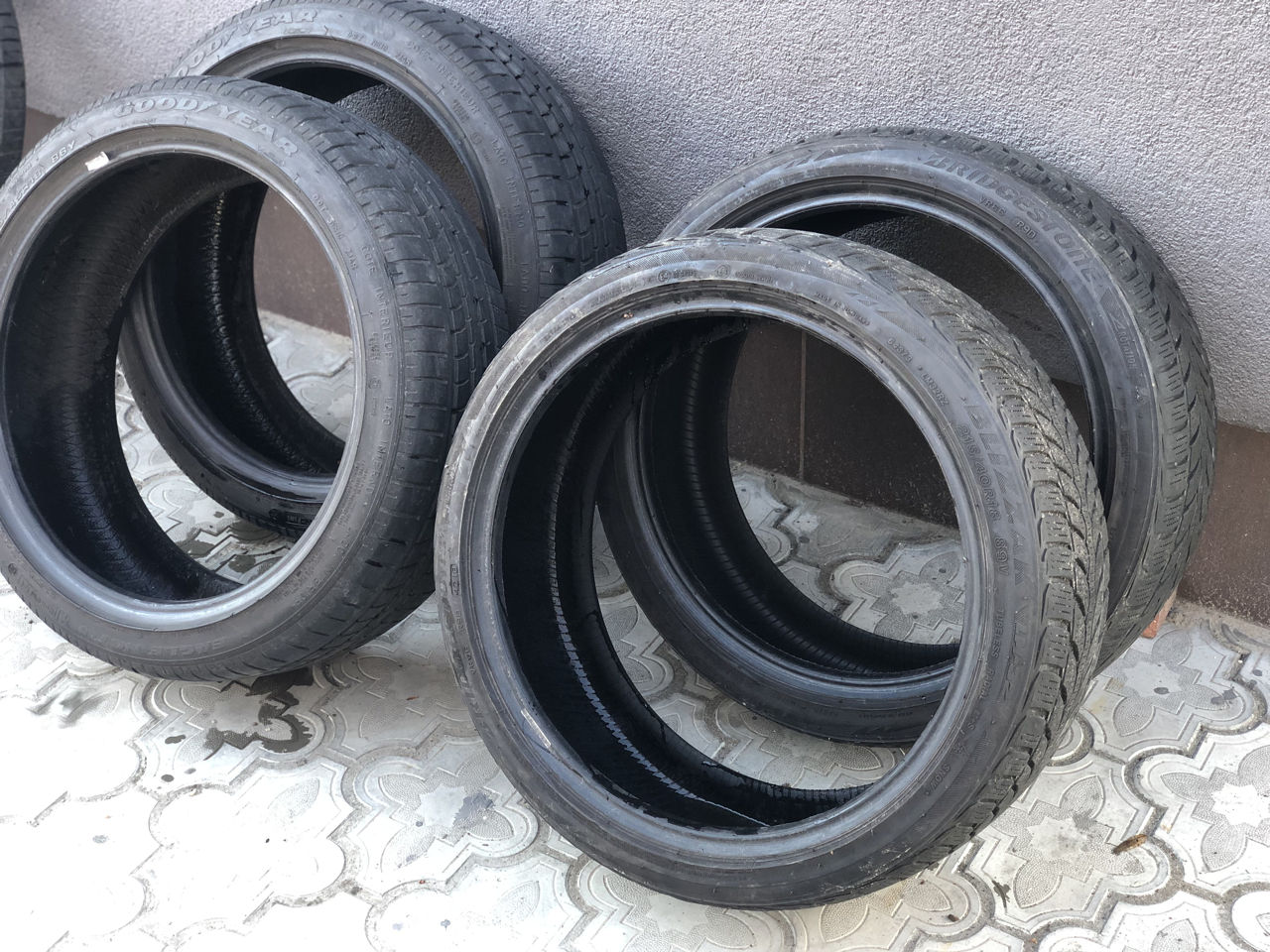 215/40 R18 Bridgestone