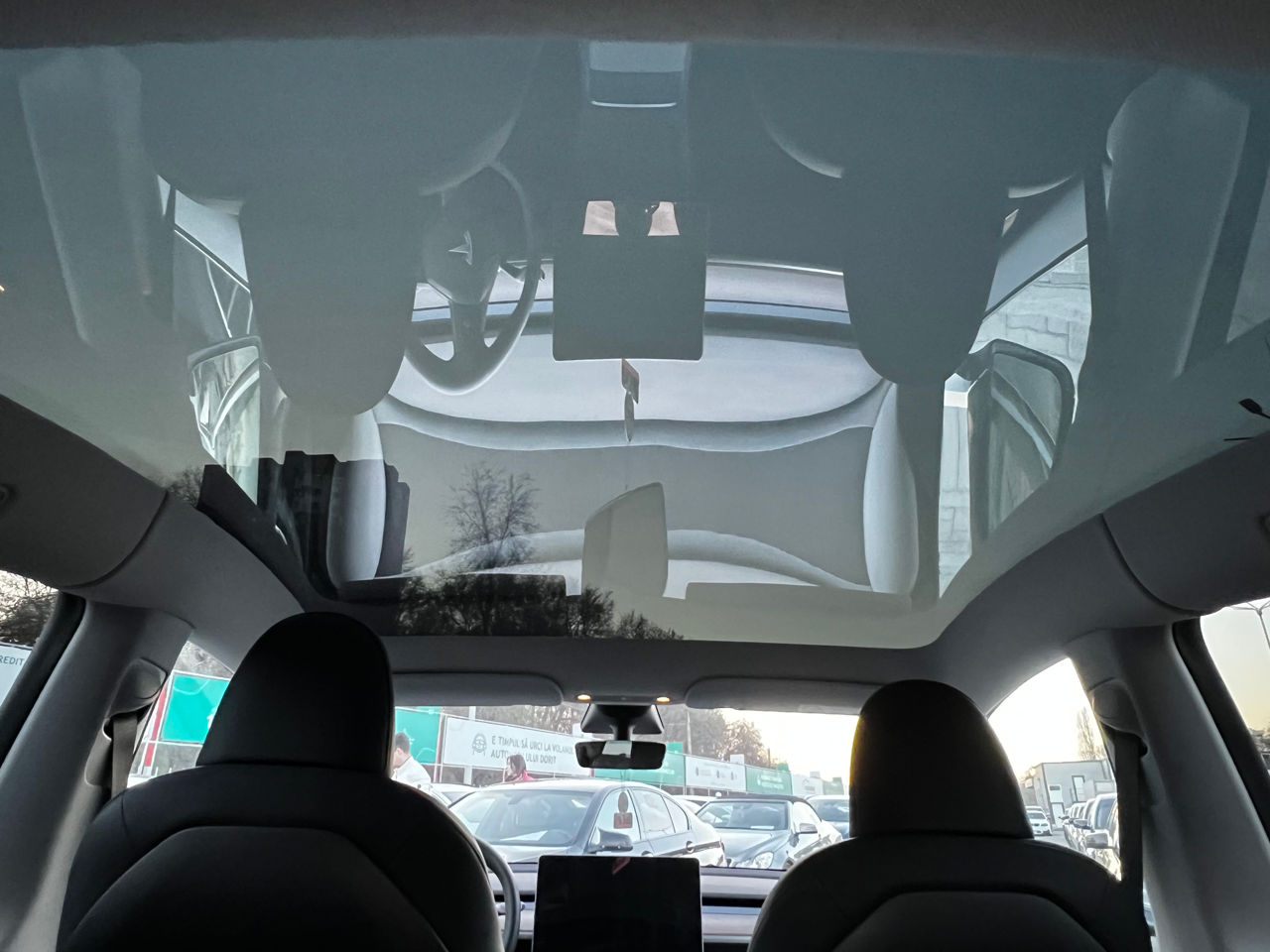 Tesla Model Y foto 15