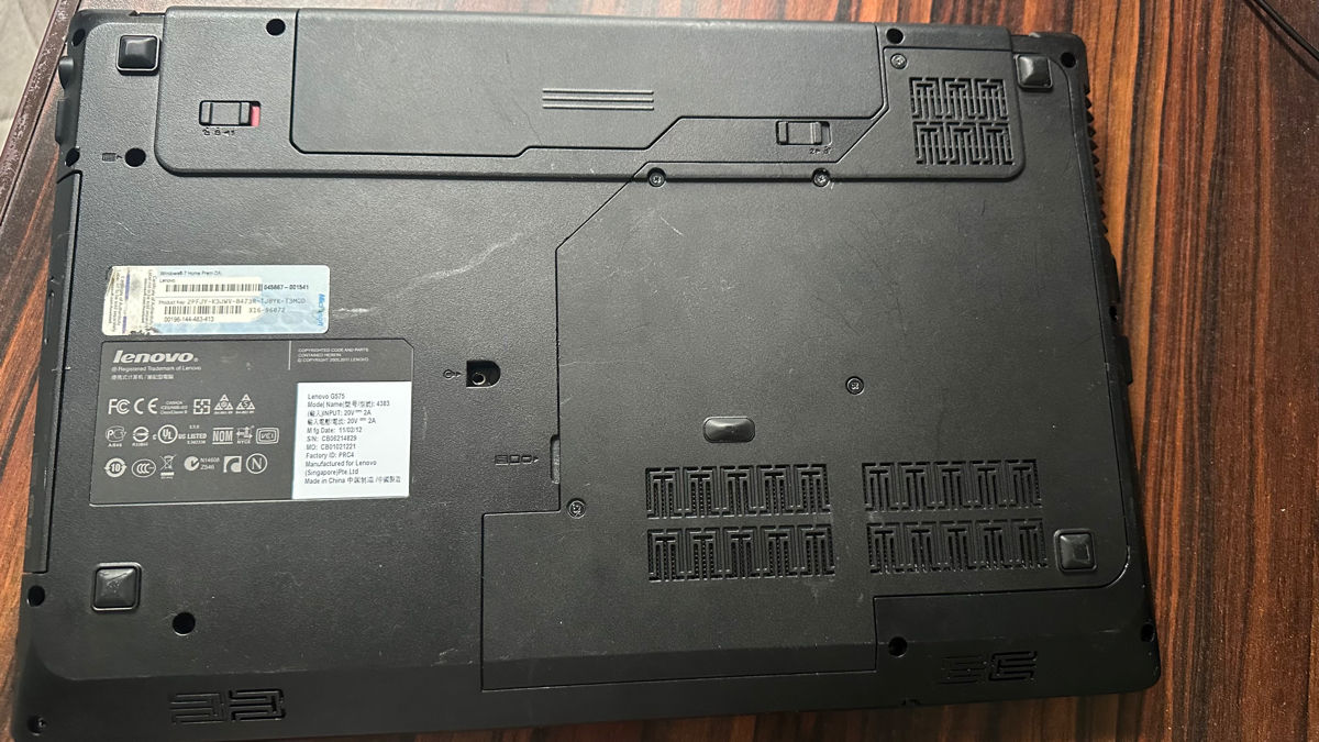 Lenovo G575  фото 4
