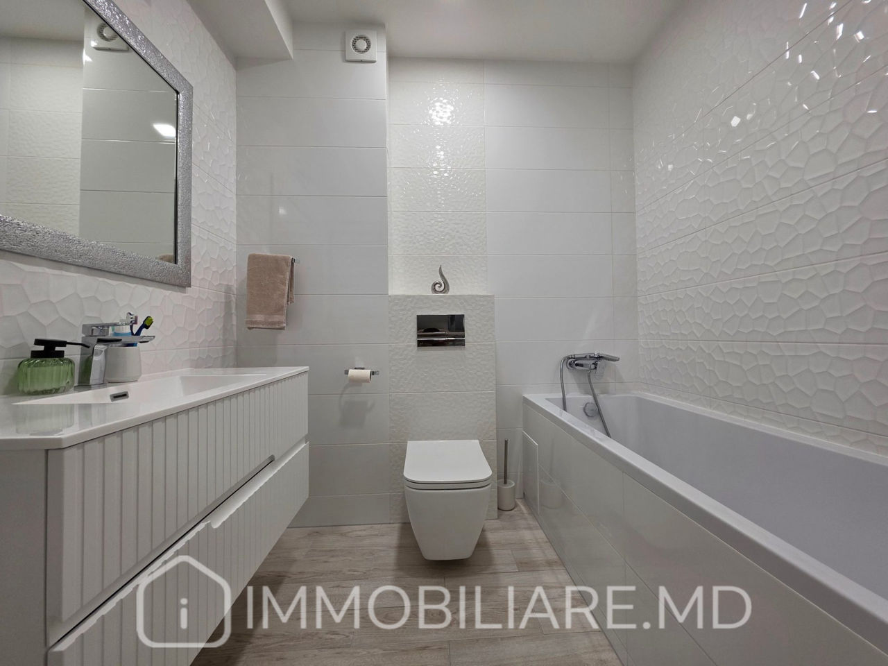 Casă 180 m² pe teren 1 ari