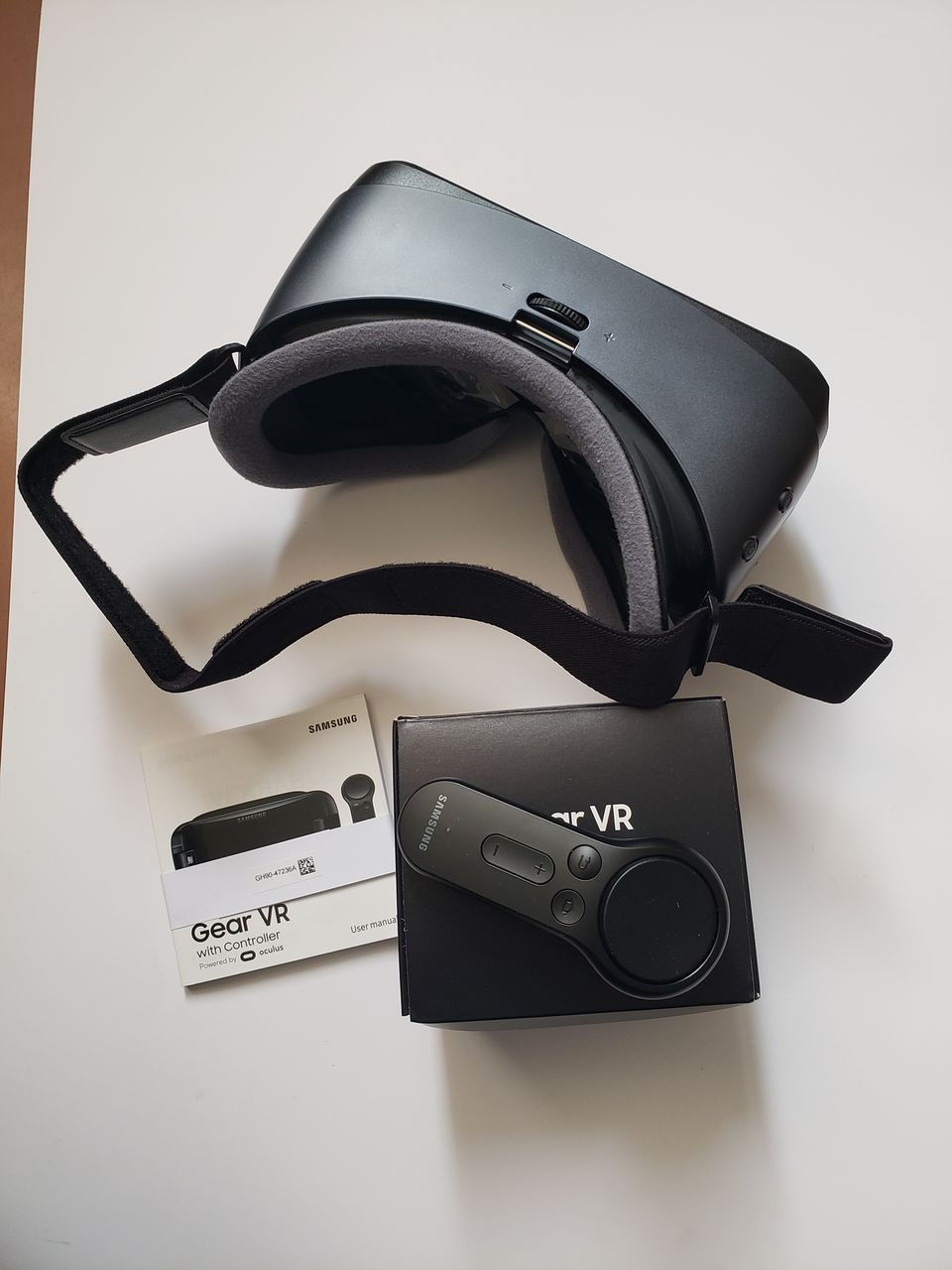 Samsung Gear Oculus VR SM-R325 - виртуальные очки с контроллером ...
