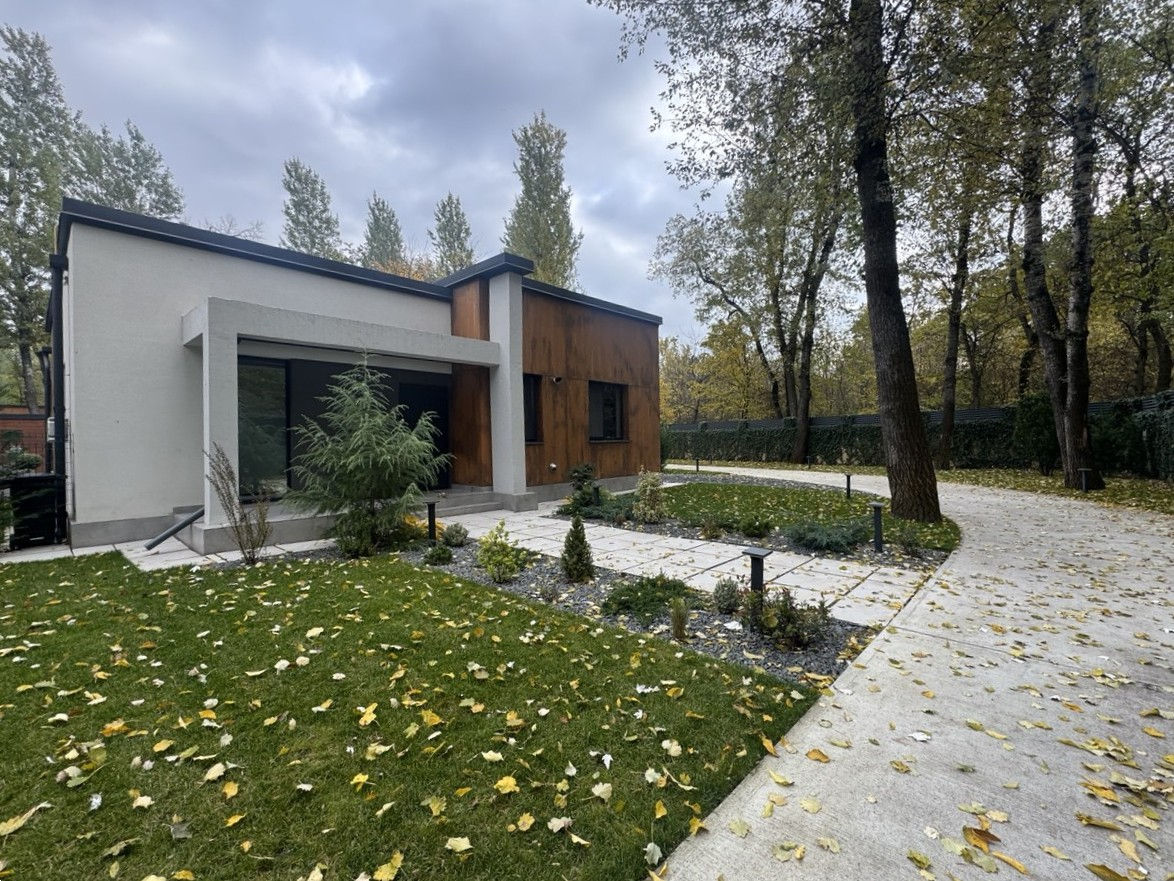 Casa în zona pitorească -  Vadă-lui-Vodă  foto 1