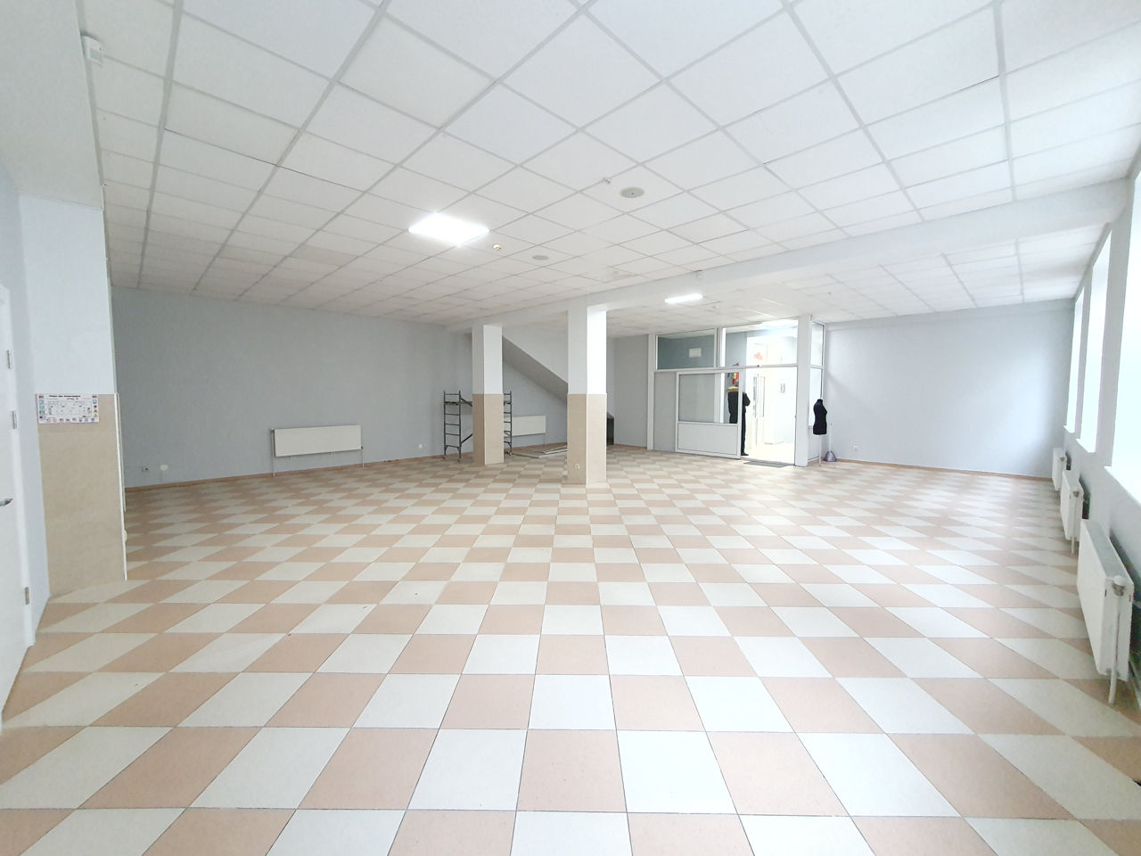 Oficii în chirie! Centru! 12 - 80m2! 10 euro/m2 + comunale! foto 14