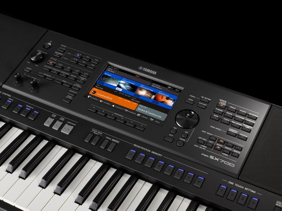 Yamaha PSR SX700 foto 0