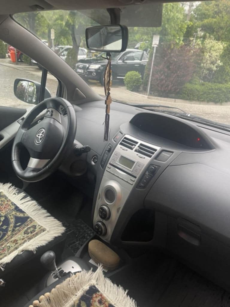 Toyota Yaris foto 3