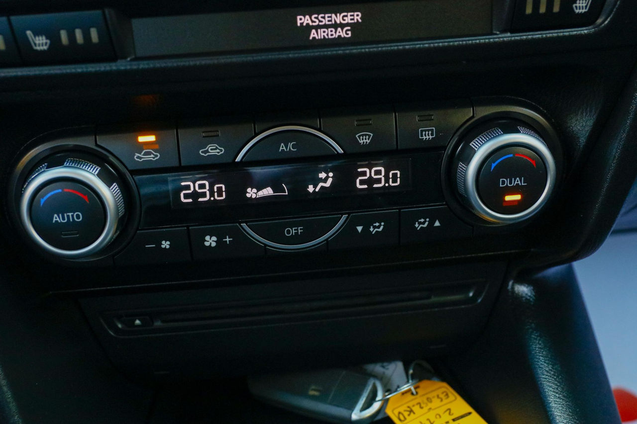 Mazda 3 фото 14
