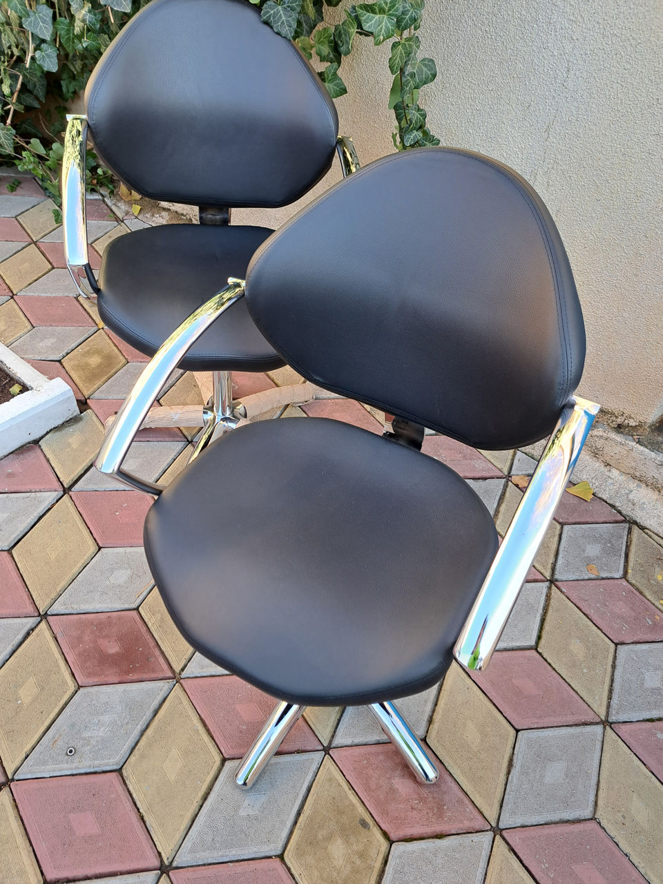 Mobilier si utilaj pentru frizerie/salon de frumusete фото 1