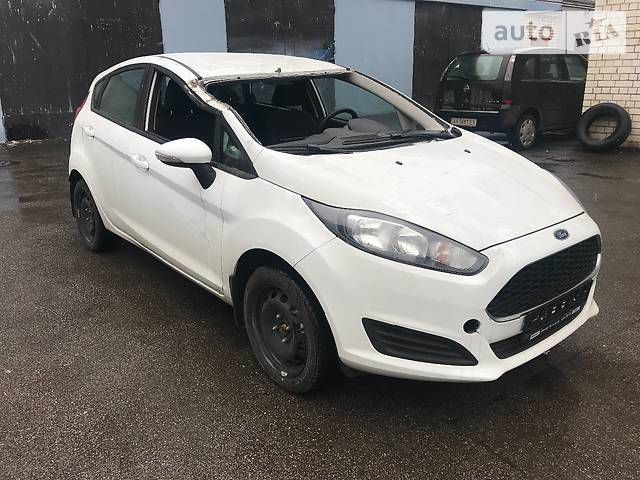 Ford Fiesta 5D foto 6