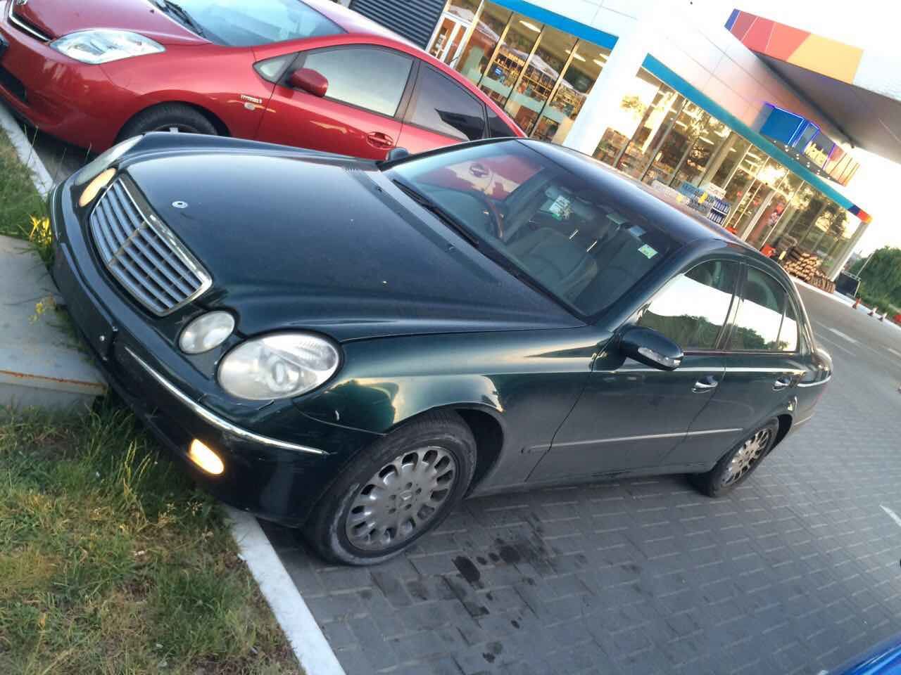 Dezmembrez Mercedes W211 / Разбираю мерседес W211 foto 3