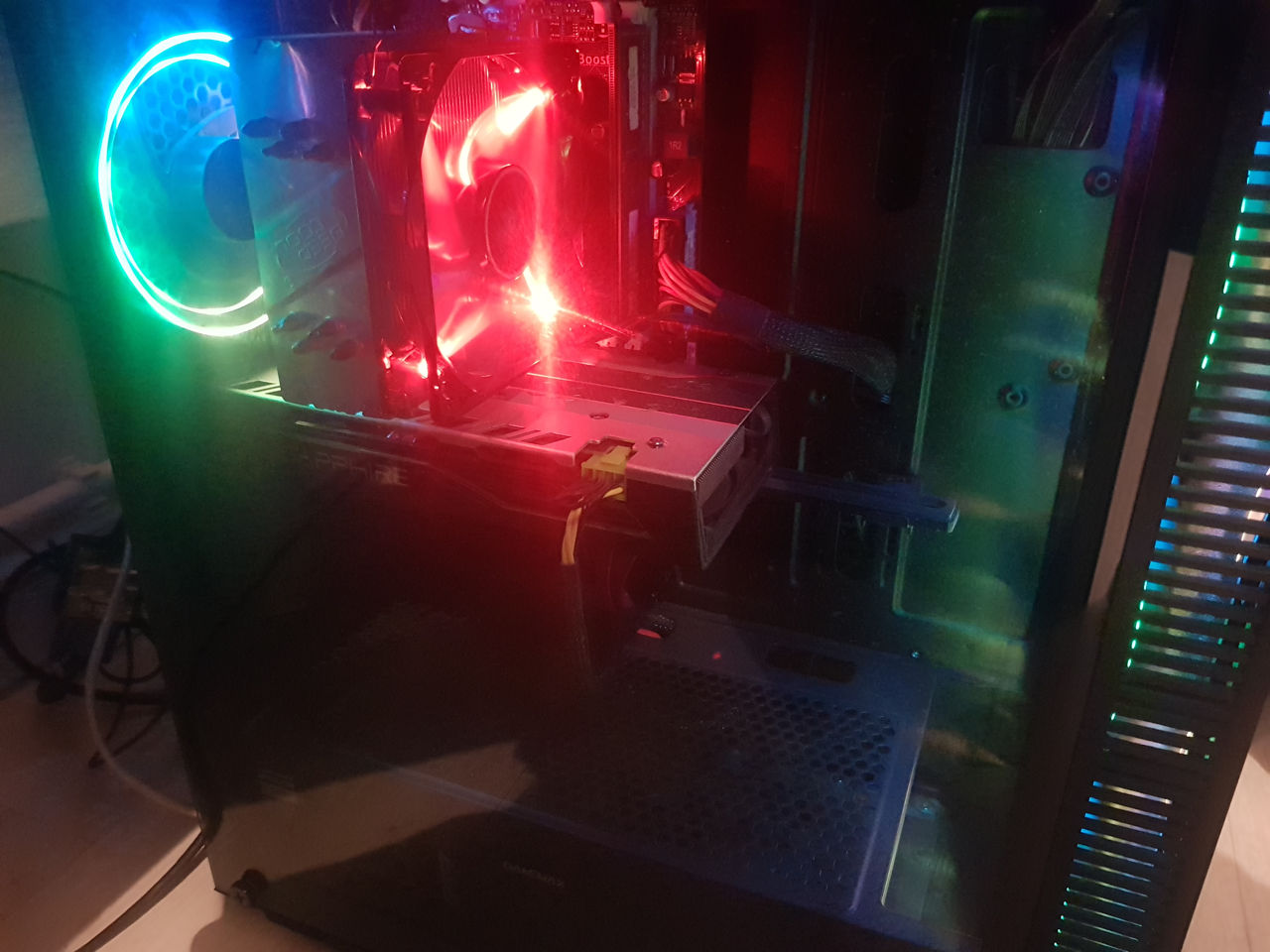 computator de masa practic nou