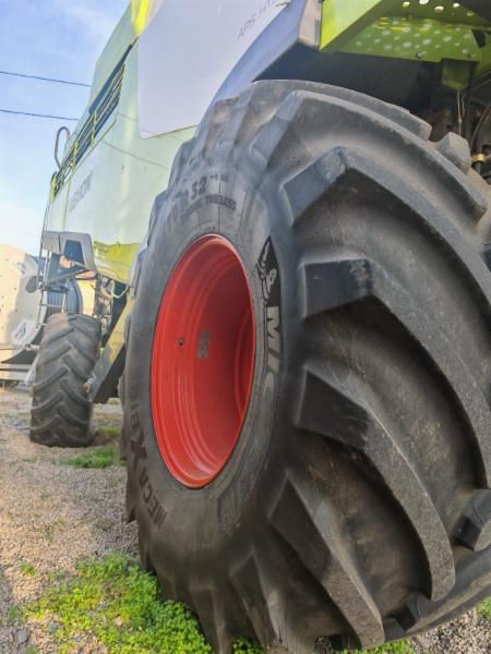 Combină Claas Lexion 750 4X4 din 2018 foto 10