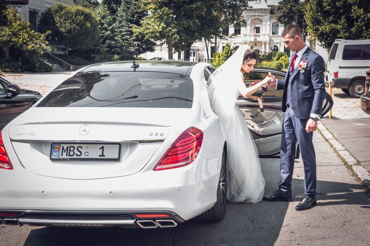 Chirie/прокат Mercedes S Class W222 AMG S65 alb/белый foto 0