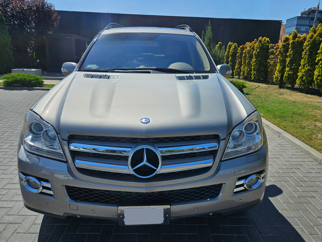 Mercedes GL-Class foto 1