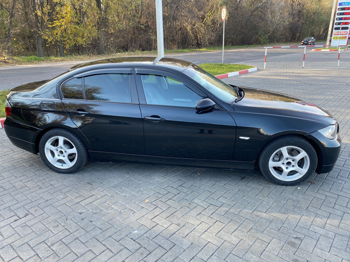 BMW 3 Series foto 4
