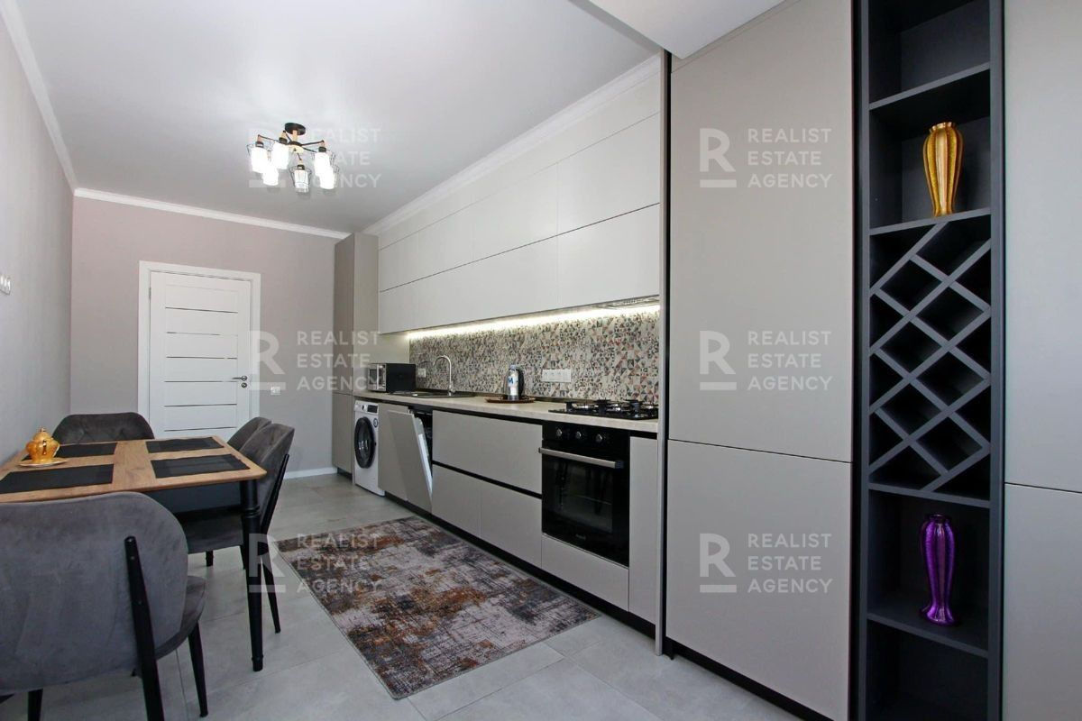 Apartament cu 2 camere, 70 m², Buiucani, Chișinău foto 0