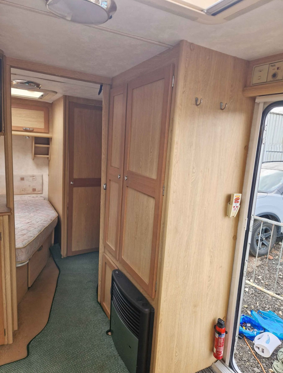 Spre vinzare Rulota, Caravan  foto 10