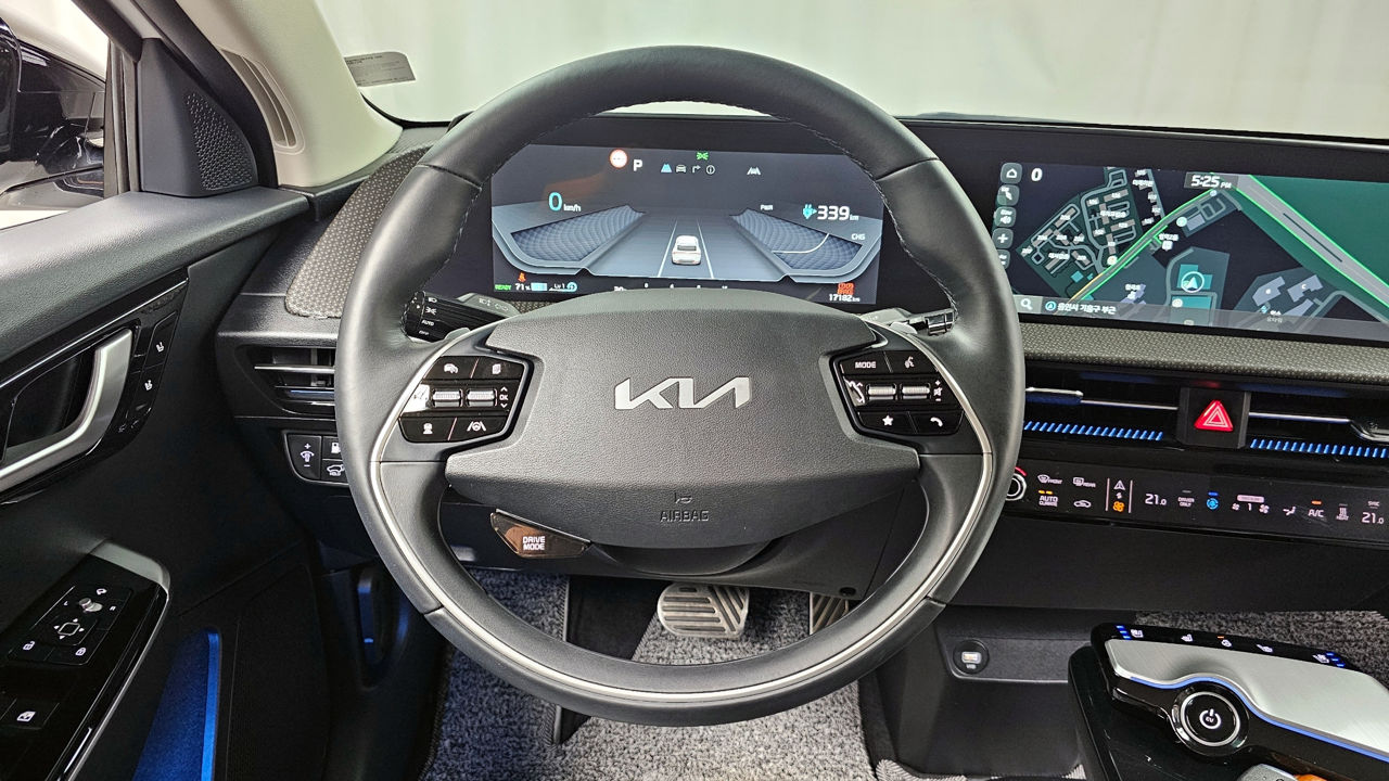 KIA EV6 фото 4