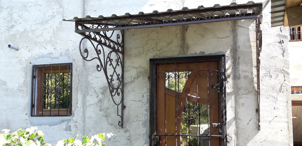 Porți uși,balustrade, gratii ,copertine absolut tot din metal. фото 0