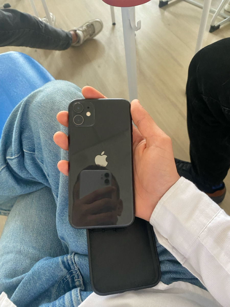 iphone 11 simplu starea pe poze foto 0